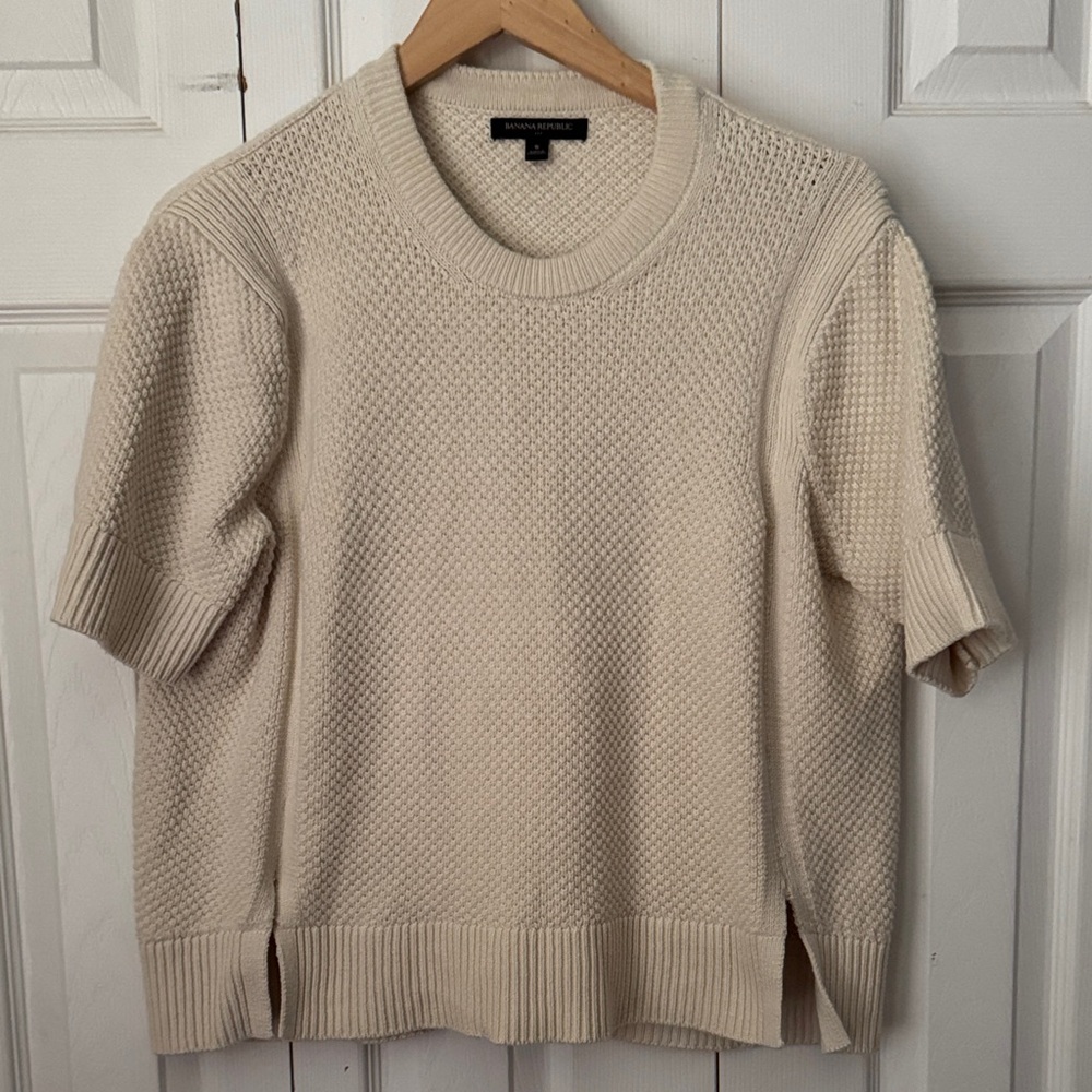 Banana Republic Chunky Knit Textured Cream Short Sleeve Sweater size S Classic